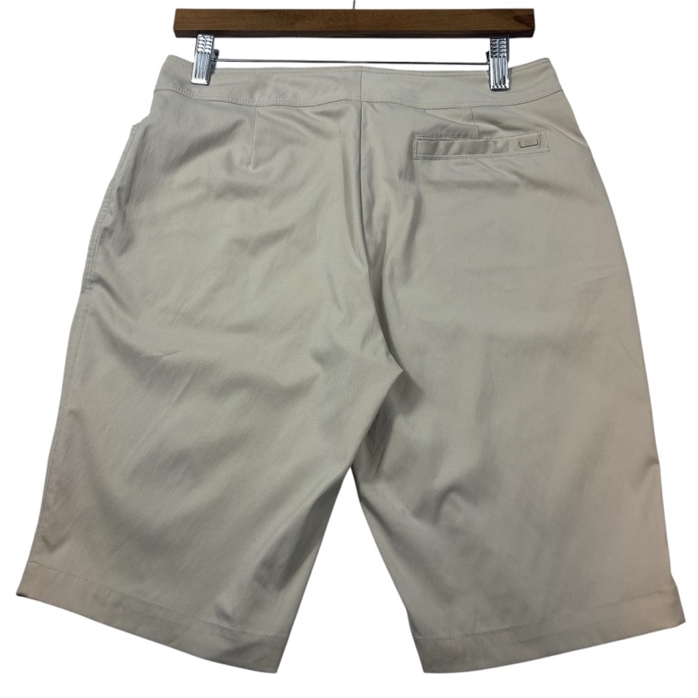 TAIL Women Bermuda Shorts Light Khaki Golf Tennis Athleisure Size 8